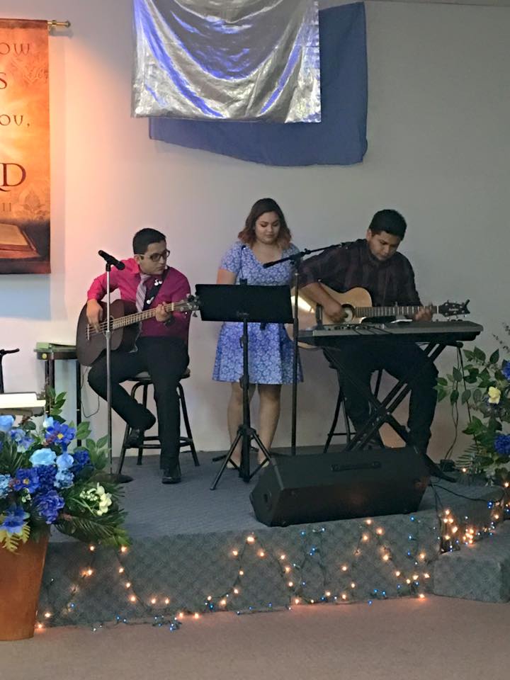 Praise and Prayer on the Square
