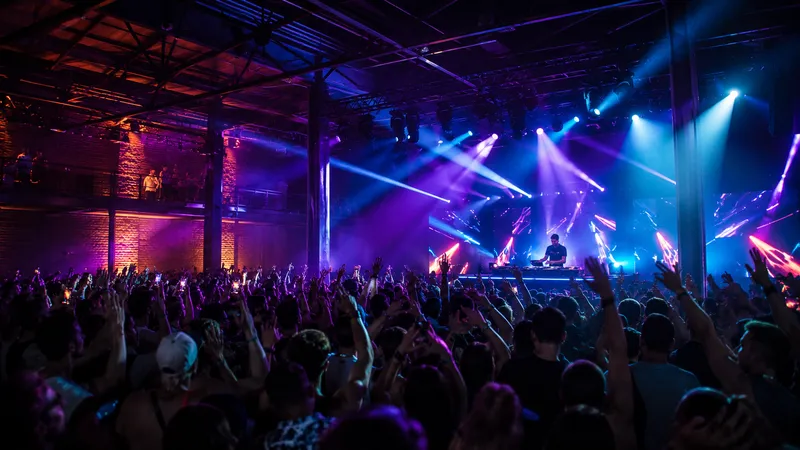 Mid-August to September 2026 DFW Concert Guide: Zach Bryan, Lil Wayne, Chris Brown & Usher and More